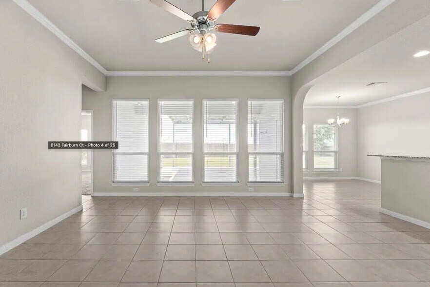 Building Photo - 6142 Fairburn