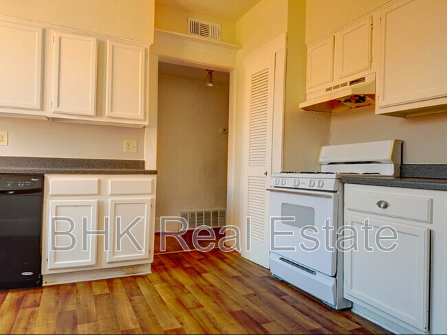 Building Photo - 4920 Victor St