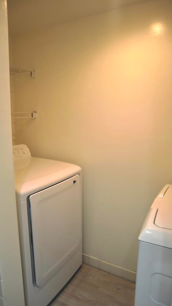 Building Photo - 194 Lake Arbor Dr