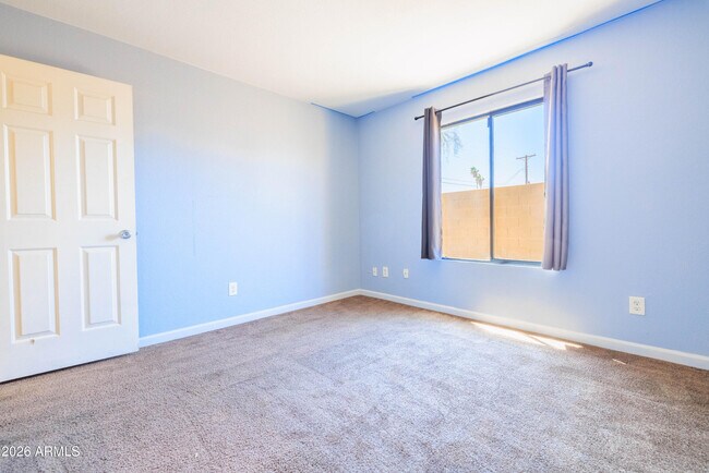 Building Photo - 1241 N 48th St