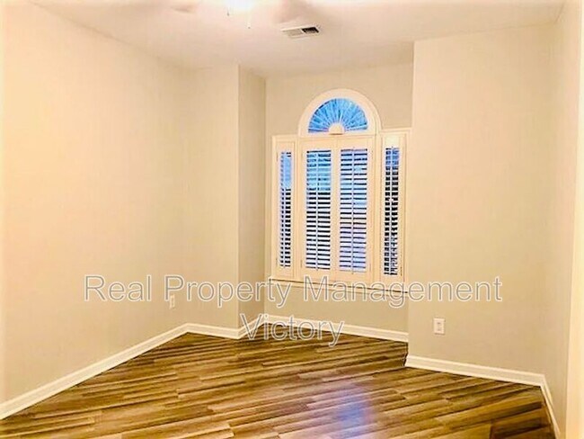 Building Photo - 1199 Berwick Rd