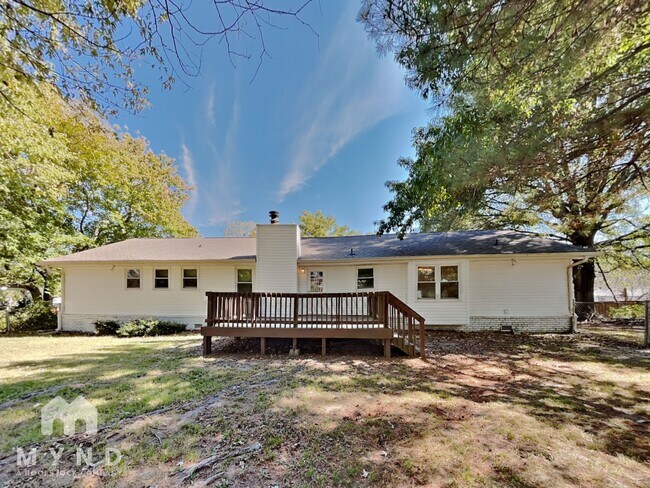 Building Photo - 411 Arrow Bend Rd