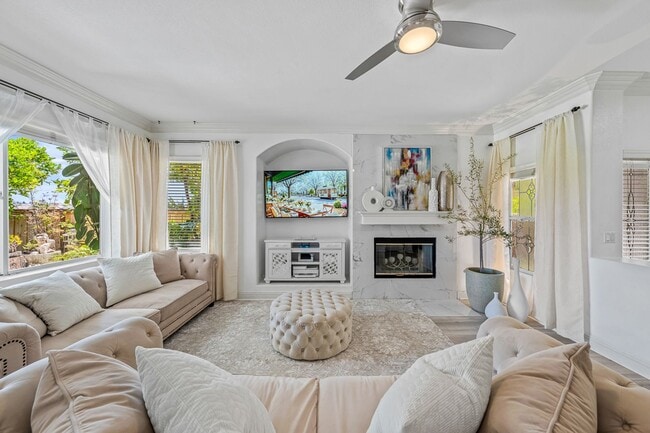 Building Photo - Beautiful Townhome in Chula Vista zz