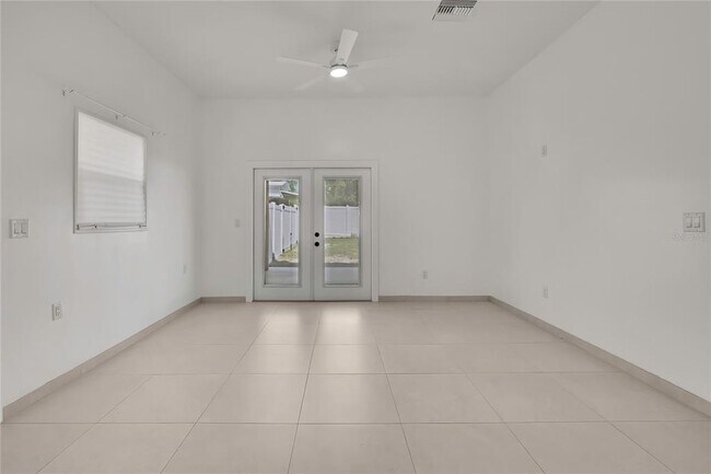 Building Photo - 18405 N 30th St