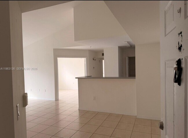 Building Photo - 777 SW 111th Way