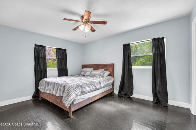 Building Photo - 1306 S Lakemont Dr