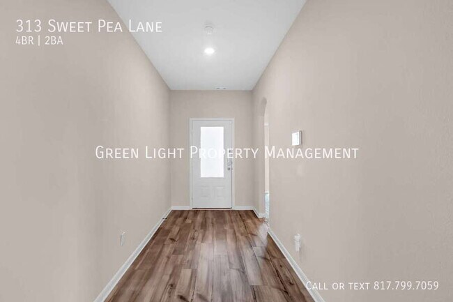 Building Photo - 313 Sweet Pea Ln