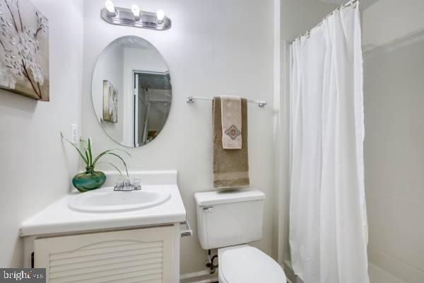 Building Photo - 2025 N Glebe Rd