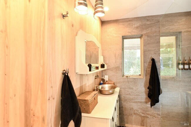 Building Photo - 4 Ramona Ave