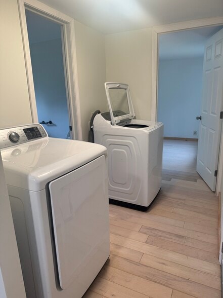 Building Photo - 7235 Henrietta Rd