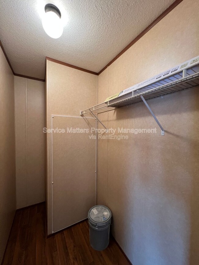 Building Photo - 4831 Douglas Dr