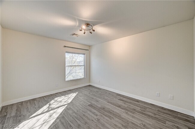 Building Photo - 1602 Coyote Run Dr