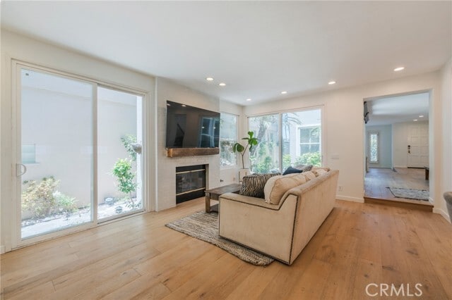 Building Photo - 404 Goldenwest St
