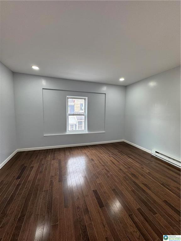 Building Photo - 420 E Ct St