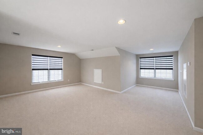 Building Photo - 12314 Tanalian Falls Ln