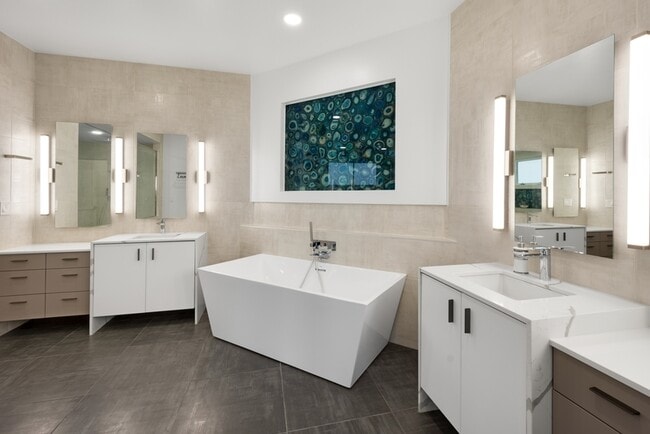 Building Photo - 6402 106th Ave NE