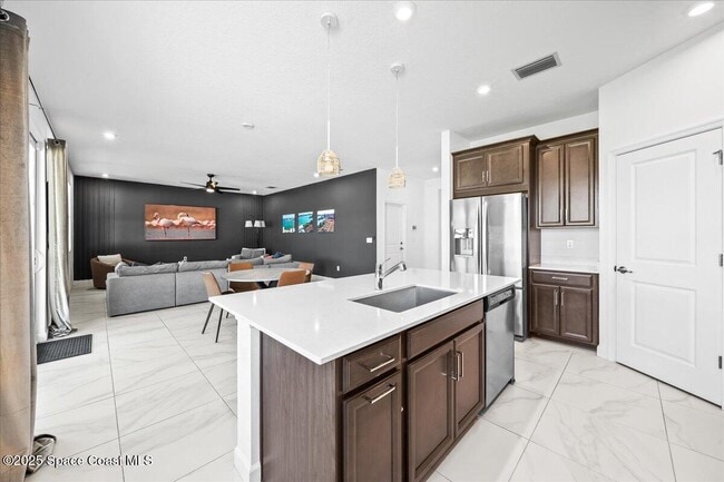 Building Photo - 14119 SW Safi Ter