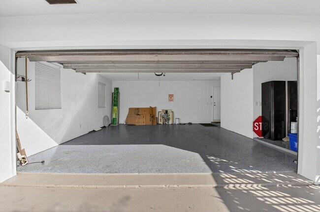 Building Photo - 4690 Palo Verde Dr