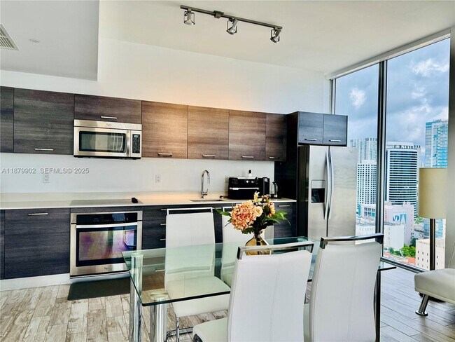 Building Photo - 151 SE 1st St