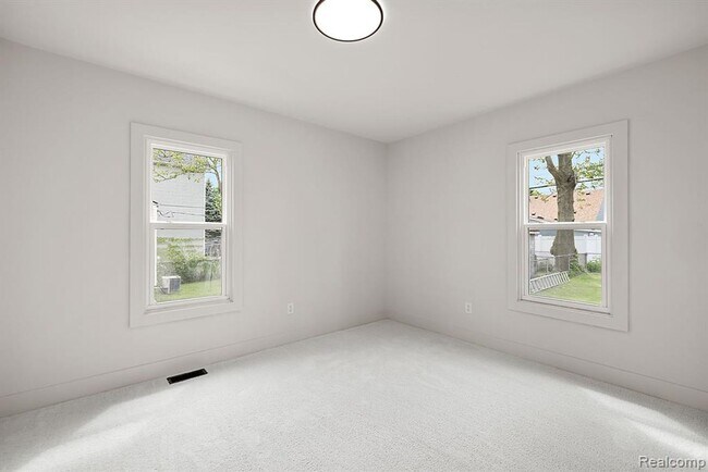 Building Photo - 308-310 East Harry Ave