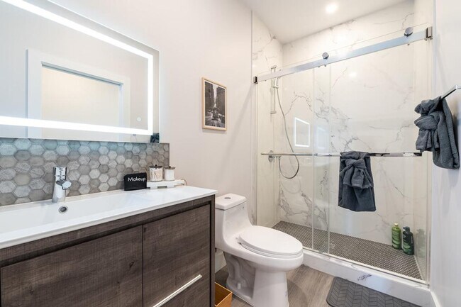 Building Photo - 3012 Steiner St