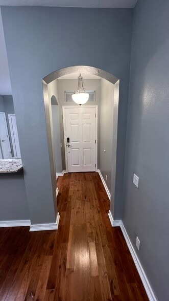 Entrance Foyer - Ring Doorbell - 4219 Key Thatch Dr