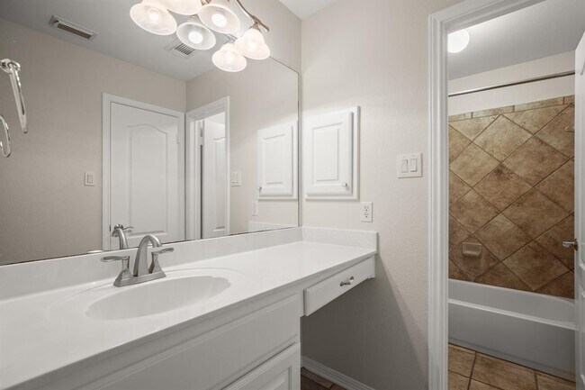 Building Photo - 6612 Casimir Cove