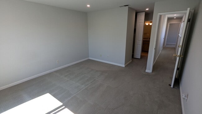 Building Photo - 3506 McCoppin Park Ct