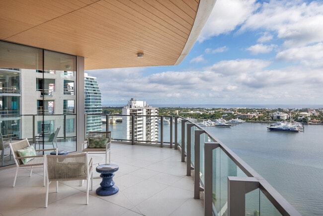 Building Photo - 1333 S Flagler Dr