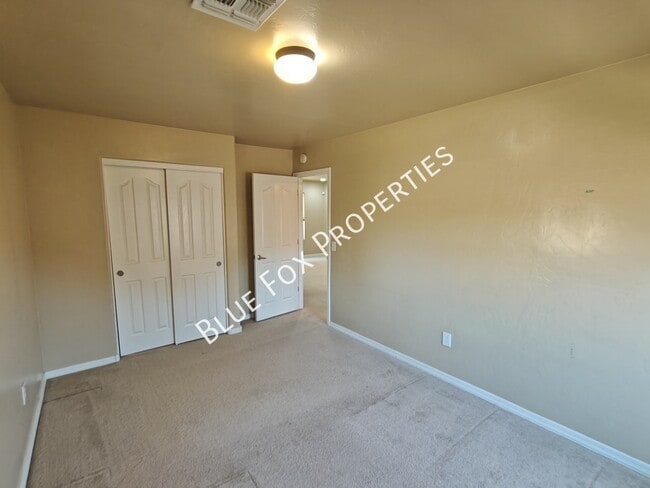 Building Photo - 5874 N Dartwhite Dr