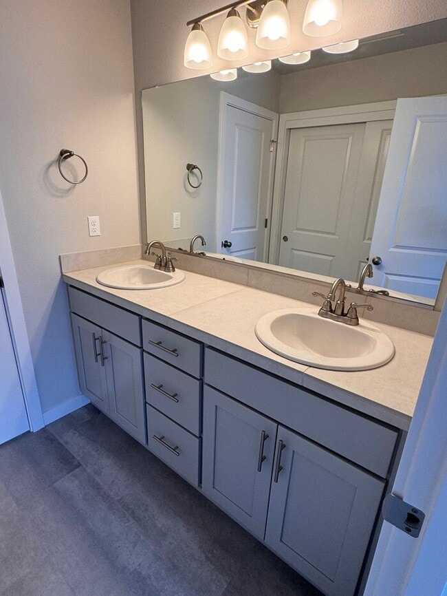 Building Photo - Gorgeous New Construction Home w/LVP Flooring, SS Appliances, W/D, Fireplace & MORE!