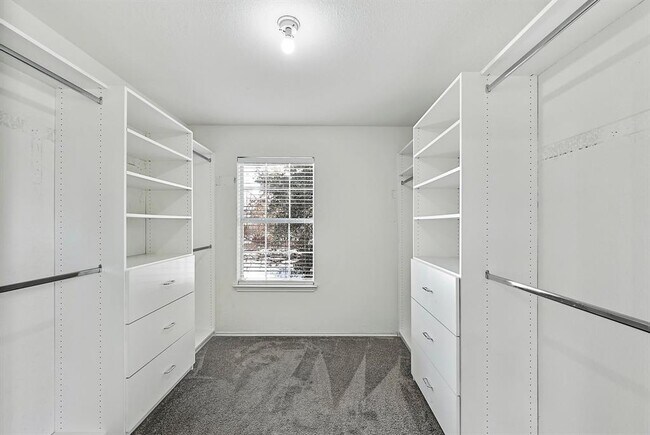 Building Photo - 102 Cannery Cove