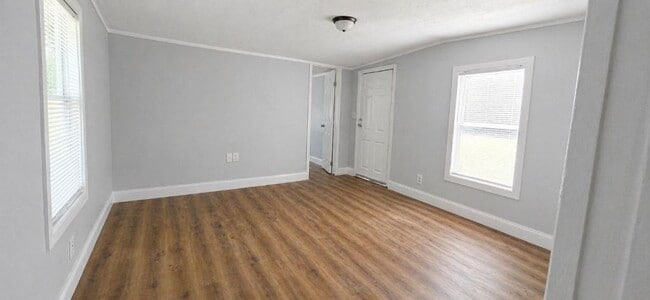 Building Photo - 2828 Redwing Ln