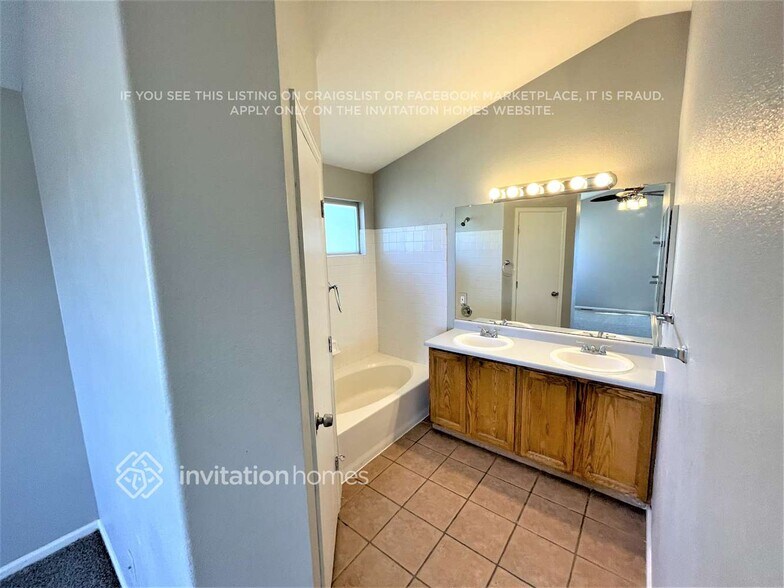 Building Photo - 18254 E Adriatic Pl