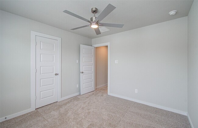 Building Photo - 15723 Telge Rd