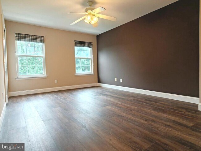 Building Photo - 104 Coventry Way