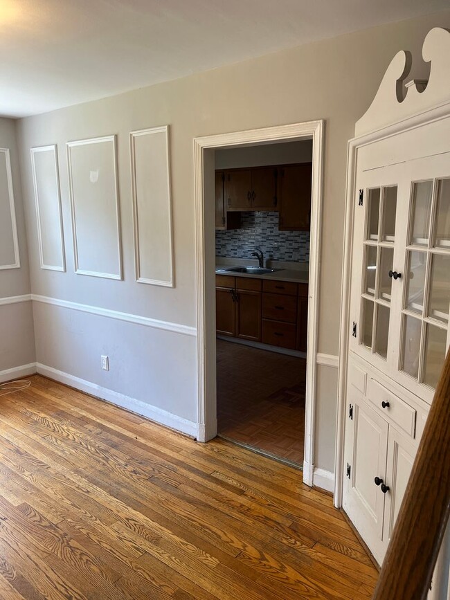 Building Photo - Spacious 3-Bedroom Towson Townhome with Of...