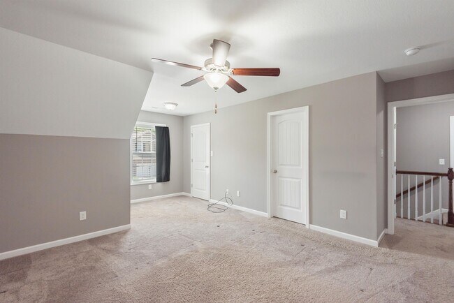 Building Photo - 6964 Holliday Park Ln