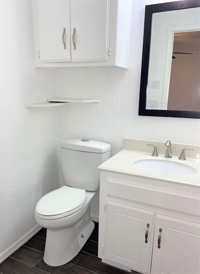 Building Photo - Spacious 3-Bedroom Home with Modern Amenit...
