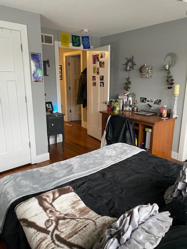 NE bedrm - door to living area - 119 Fyfer Pl