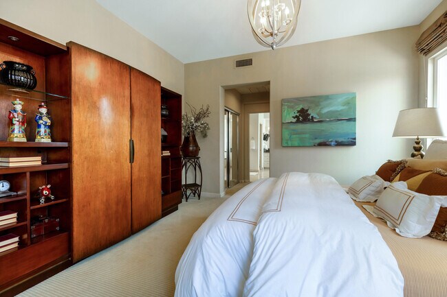 Building Photo - 761 Dove Run Cir