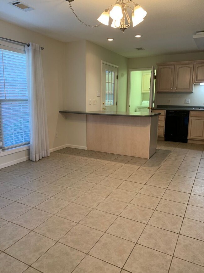 Building Photo - 3bed/2bath Home with Fenced Backyard in Valley View Schools!!!!!!