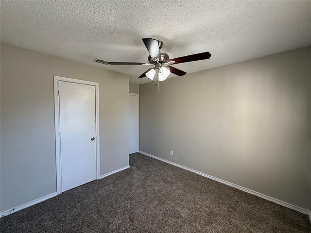 Building Photo - 4804 Chickadee Dr