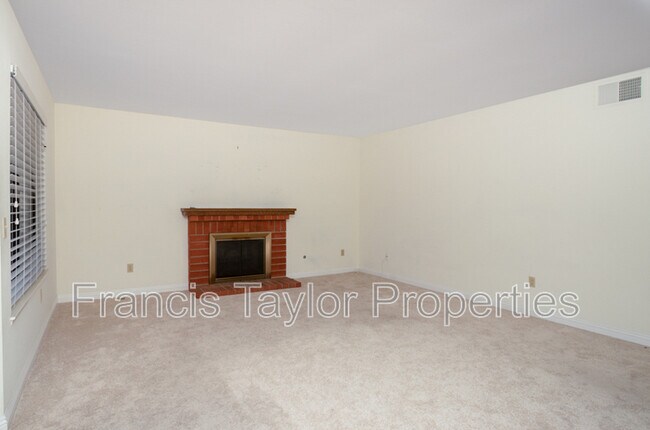 Building Photo - 3209 Avenida Hacienda