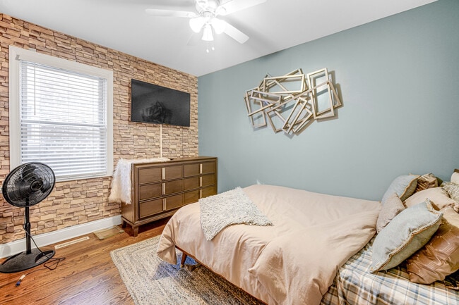 Building Photo - 10516 S Eggleston Ave