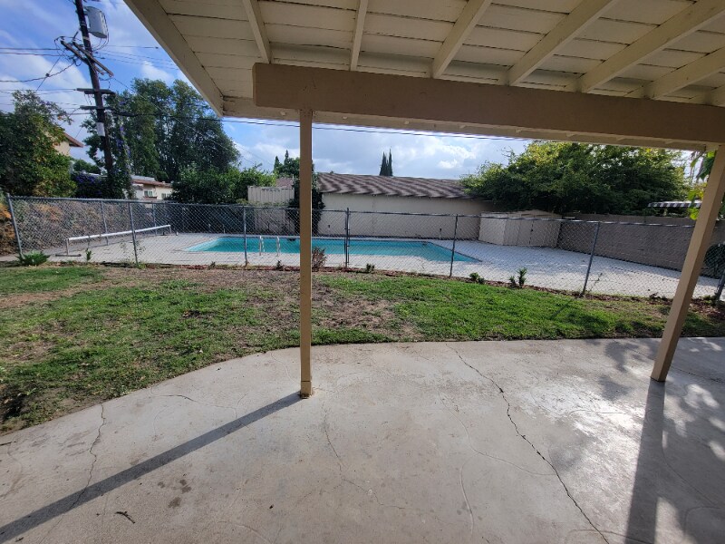 Building Photo - 13550 Leadwell St