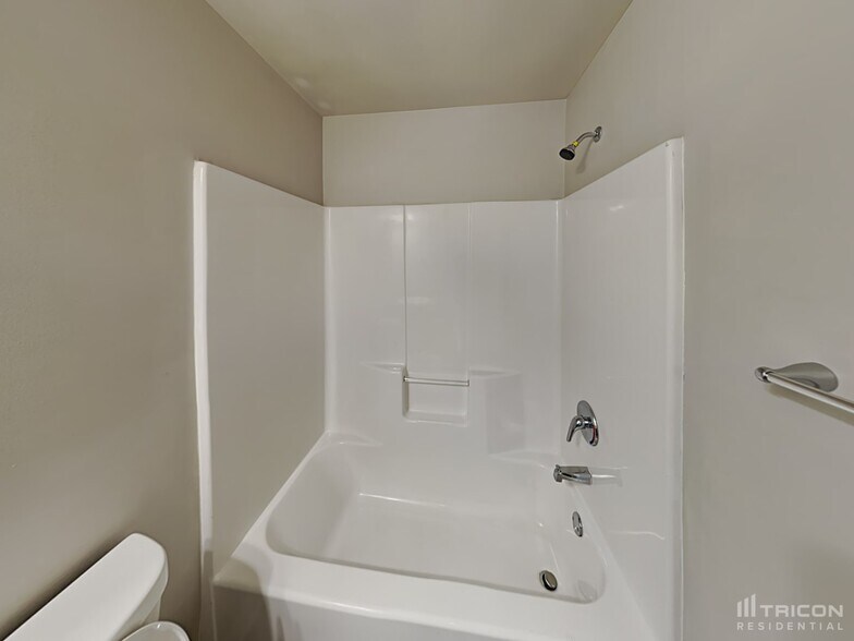 Building Photo - 37 Longleaf Cir