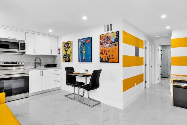 Building Photo - 923 NW 110th St