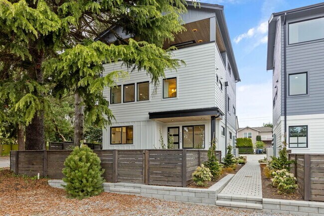 Building Photo - 11054 2nd Ave NW