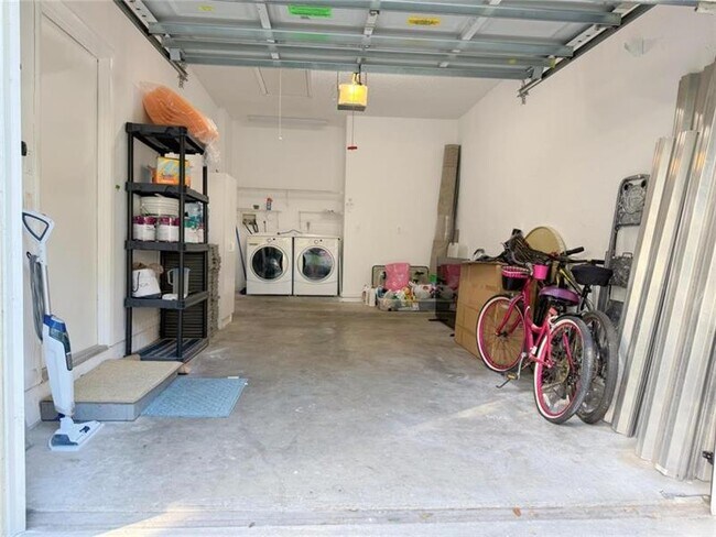 Building Photo - 10235 Panama St